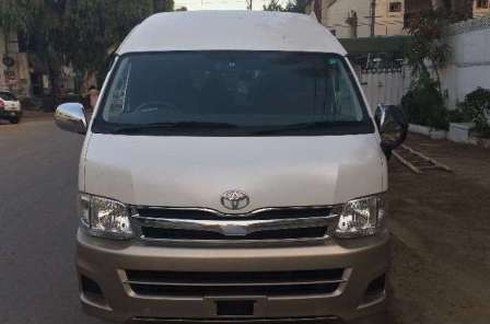 Toyota Hiace Grand Cabin 2013