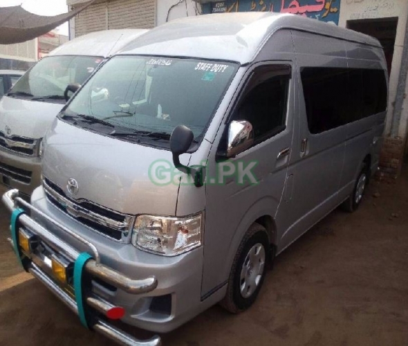 Toyota Hiace Grand Cabin 2013