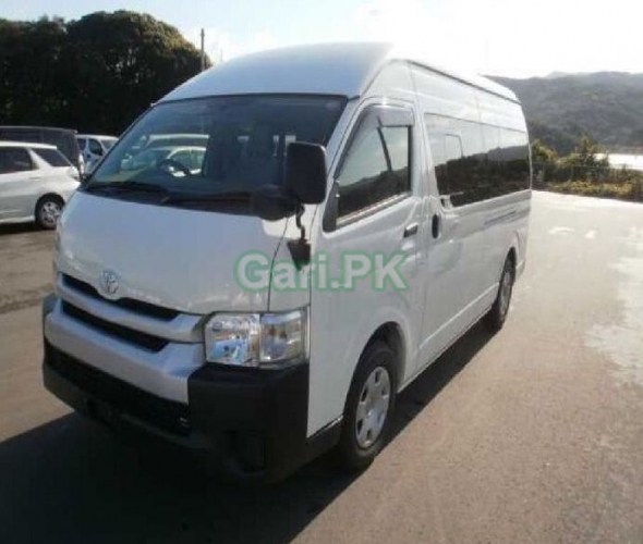 Toyota Hiace High-Roof 3.0 2014