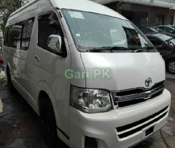 Toyota Hiace  2013