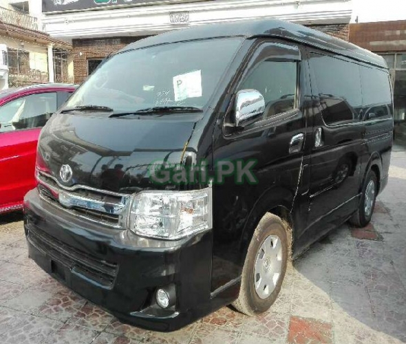 Toyota Hiace  2013