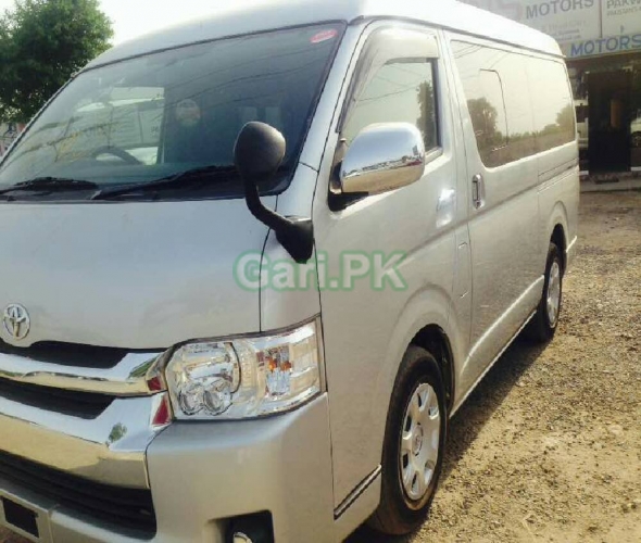 Toyota Hiace High-Roof 3.0 2014