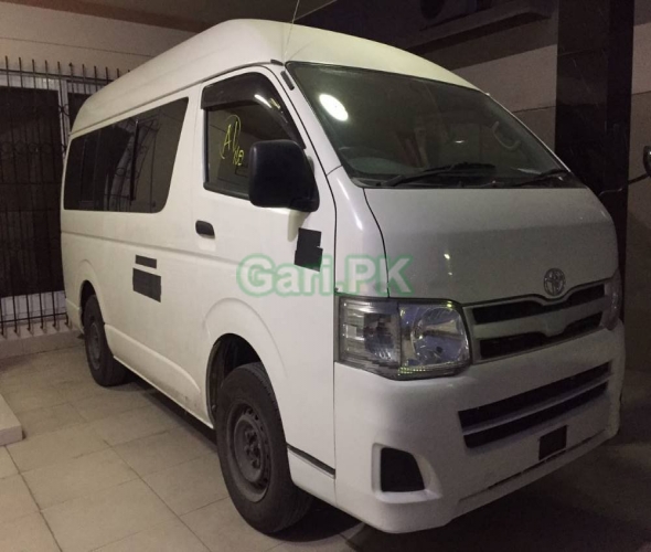 Toyota Hiace High Roof 3.0 2011