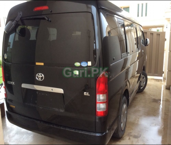 Toyota Hiace Grand Cabin 2010