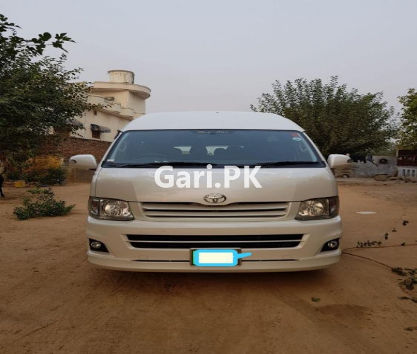 Toyota Hiace Standard 2.7 2013