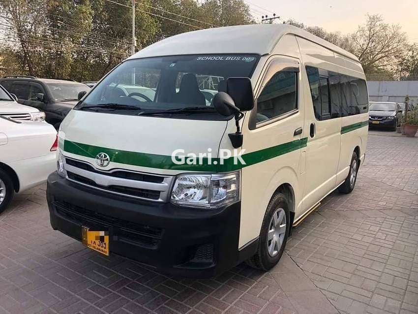 Toyota Hiace  2013