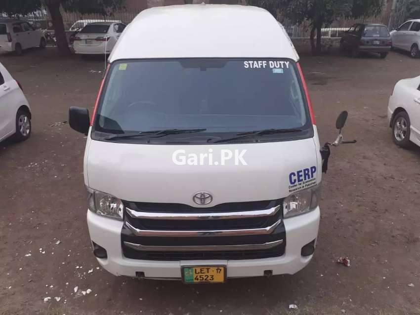 Toyota Hi roof  2010