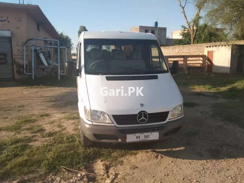 Mercedes Benz Sprinter  2004