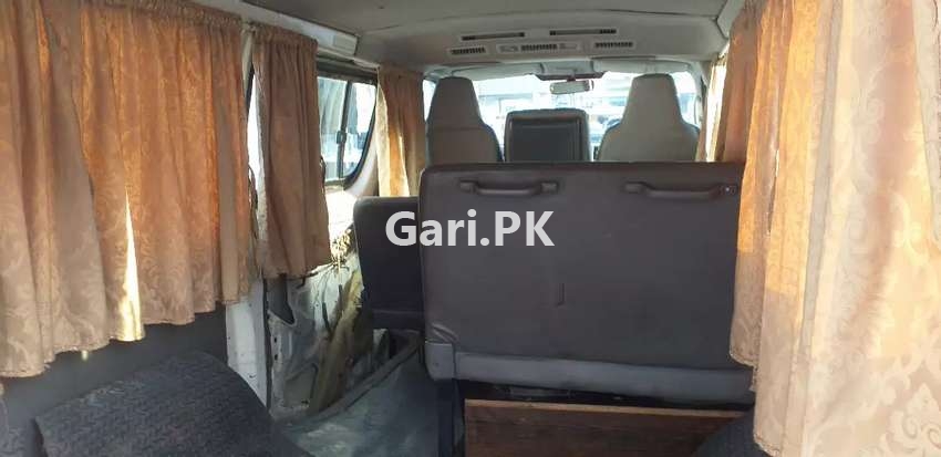 Toyota Hiace  2006