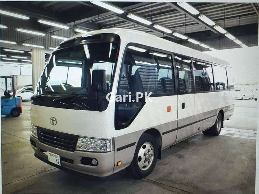 Toyota Coaster  2015