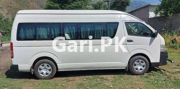 Toyota Hiace  2012