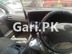 Toyota Hiace  0