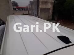 Toyota Hiace  0