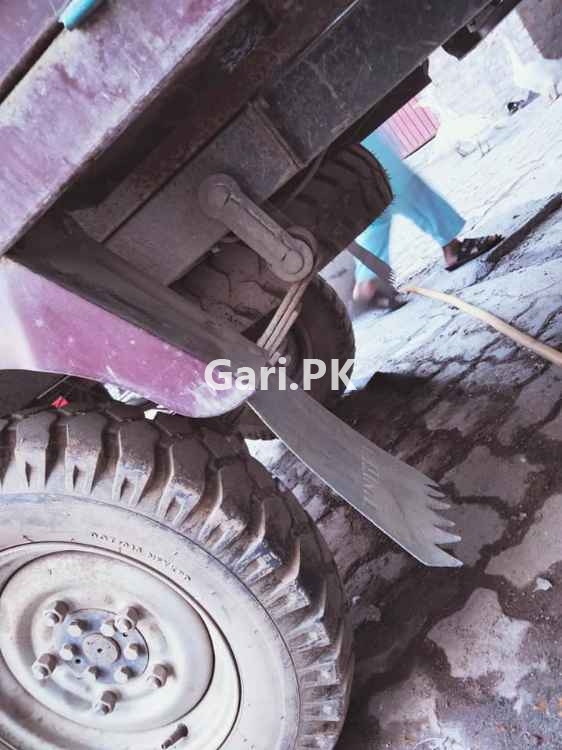 United Loader Rickshaw  2019