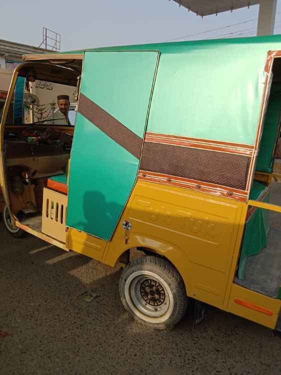 Tuk Tuk Rickshaw  2023