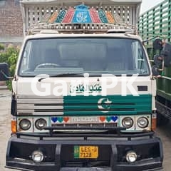 Toyota Coaster  2017