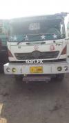 Hino Truck  2005 For Sale in Sadiqabad