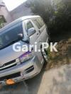 Toyota Hiace  2013 For Sale in smoth drive