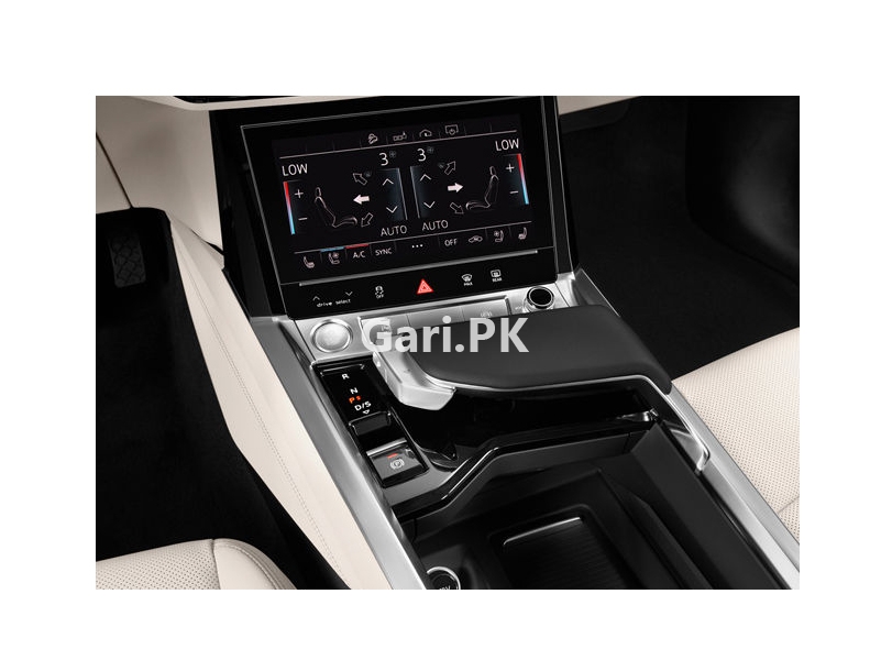 Audi e tron 55 Quattro 300 kW Audi e tron 55 Quattro 300 kW