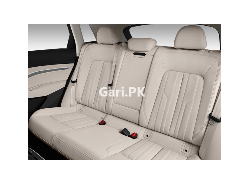 Audi e tron 55 Quattro 300 kW Audi e tron 55 Quattro 300 kW