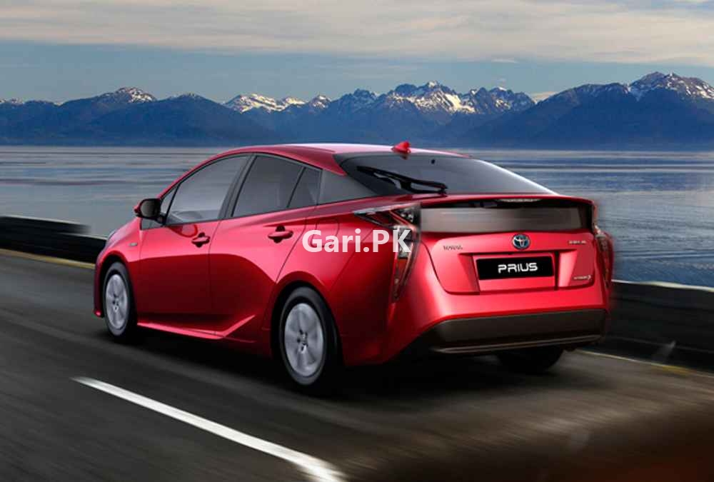 Toyota Prius 2023 Price in Pakistan