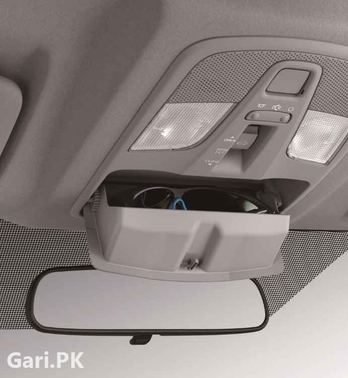 Suzuki Vitara 2022 Interior Sunglass Holder Driver Side Suzuki Vitara 2022 Interior Sunglass Holder Driver Side