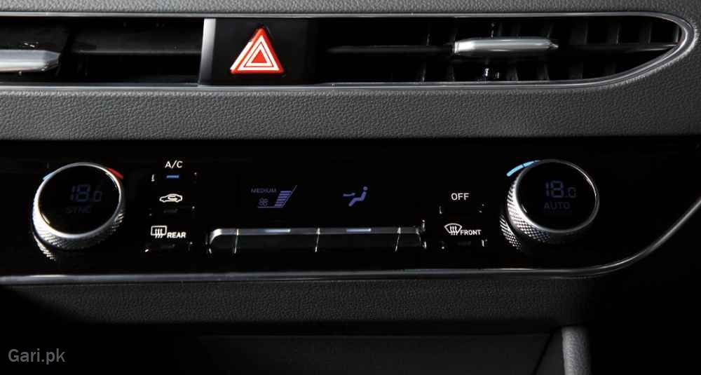 Lexus LFA 2012 Interior Dual Zone automatic climate control Lexus LFA 2012 Interior Dual Zone automatic climate control