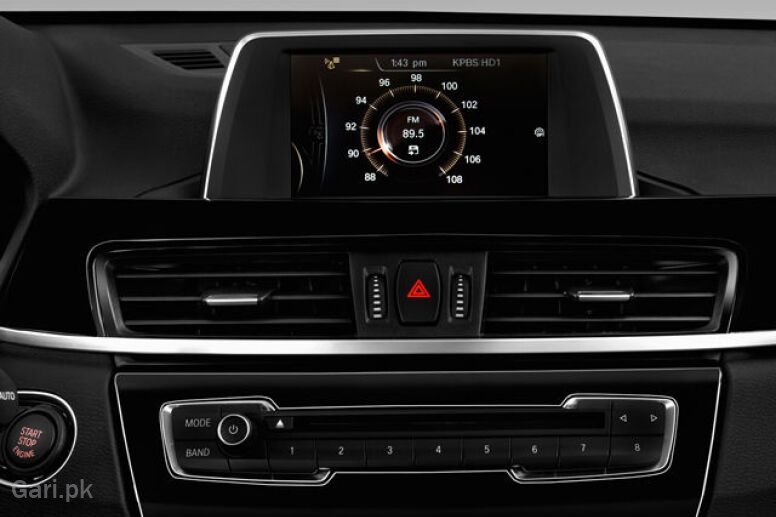 BMW X1 2022 Interior Audio System BMW X1 2022 Interior Audio System