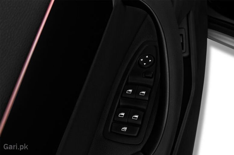 BMW X1 2022 Interior Door Controls BMW X1 2022 Interior Door Controls