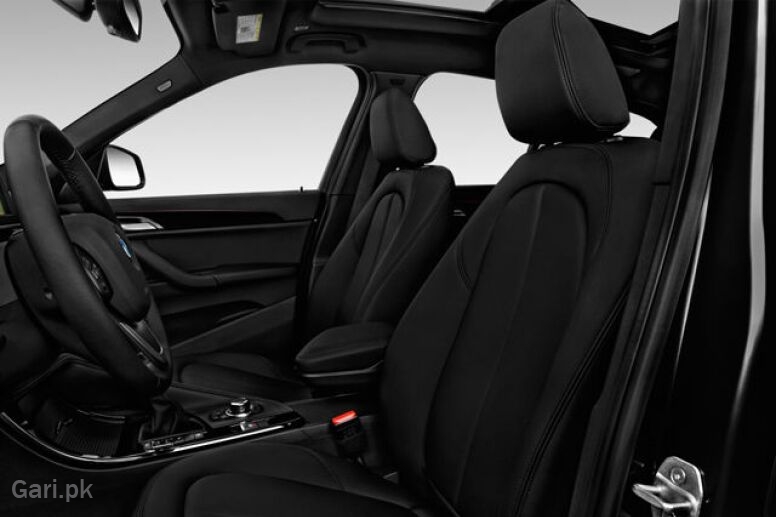 BMW X1 2022 Interior Front Seat BMW X1 2022 Interior Front Seat