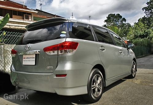 Toyota Wish 2017 Exterior Rear Angular View Toyota Wish 2017 Exterior Rear Angular View