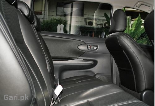 Toyota Wish 2017 Interior Front Seat Toyota Wish 2017 Interior Front Seat