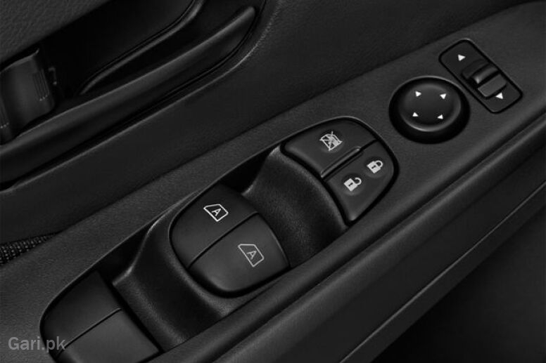 Nissan Kix 2012 Interior Door Controls Nissan Kix 2012 Interior Door Controls