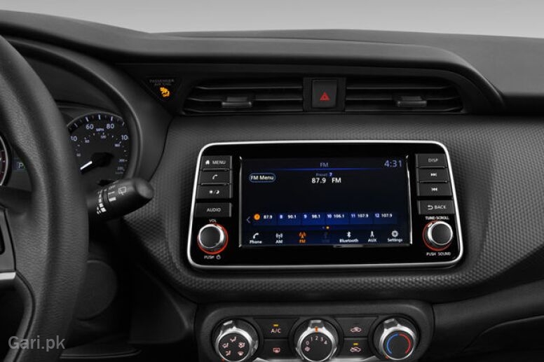 Nissan Kix 2012 Interior Audio System Nissan Kix 2012 Interior Audio System