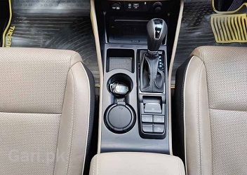 Hyundai Tucson 2024 Interior Gear, Cupholders and Controls Hyundai Tucson 2024 Interior Gear, Cupholders and Controls
