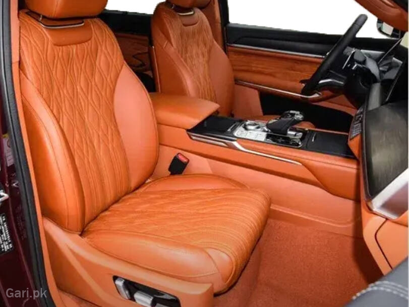 Tank 700 Limited Edition Tank 700 Limited Edition