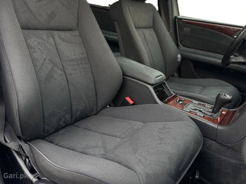 Mercedes Benz E Class E270 CDI Mercedes Benz E Class E270 CDI