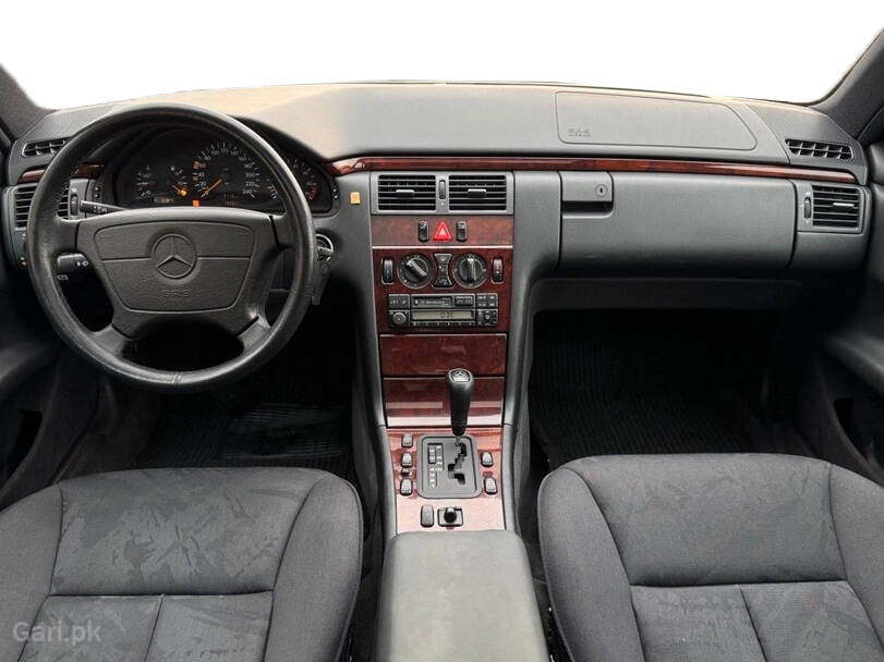 Mercedes Benz E Class E270 CDI Mercedes Benz E Class E270 CDI
