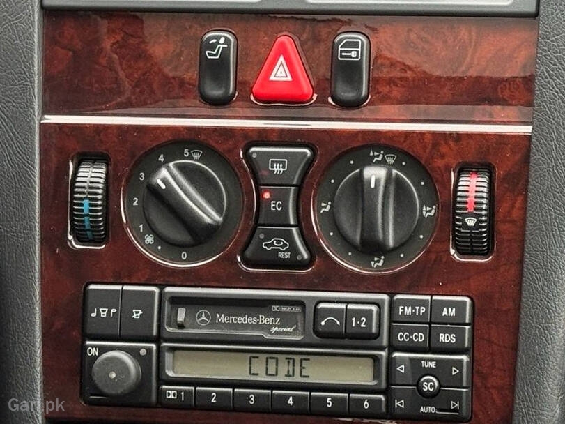 Mercedes Benz E Class E270 CDI Mercedes Benz E Class E270 CDI