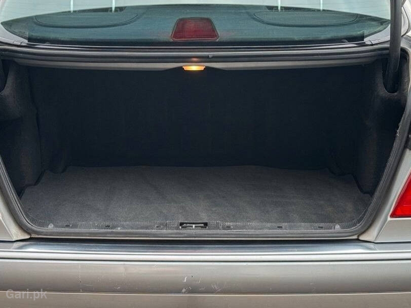 Mercedes Benz E Class E270 CDI Mercedes Benz E Class E270 CDI