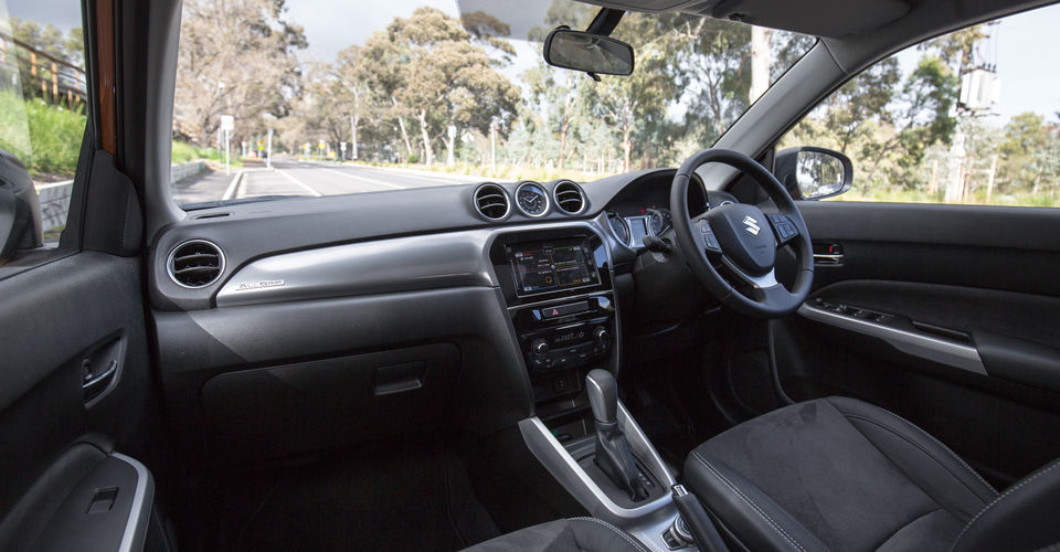 Main Differences Between GLX and Suzuki Vitara GL+ Main Differences Between GLX and Suzuki Vitara GL+