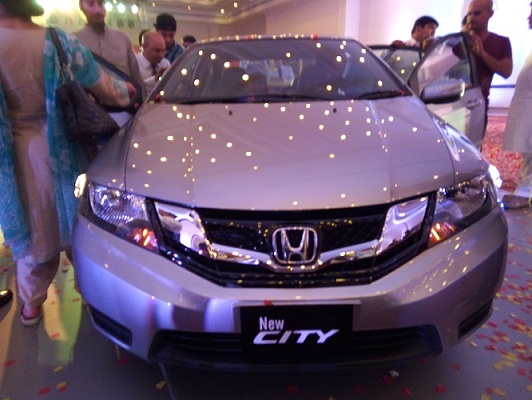 New and Outgoing Honda City Main Differences