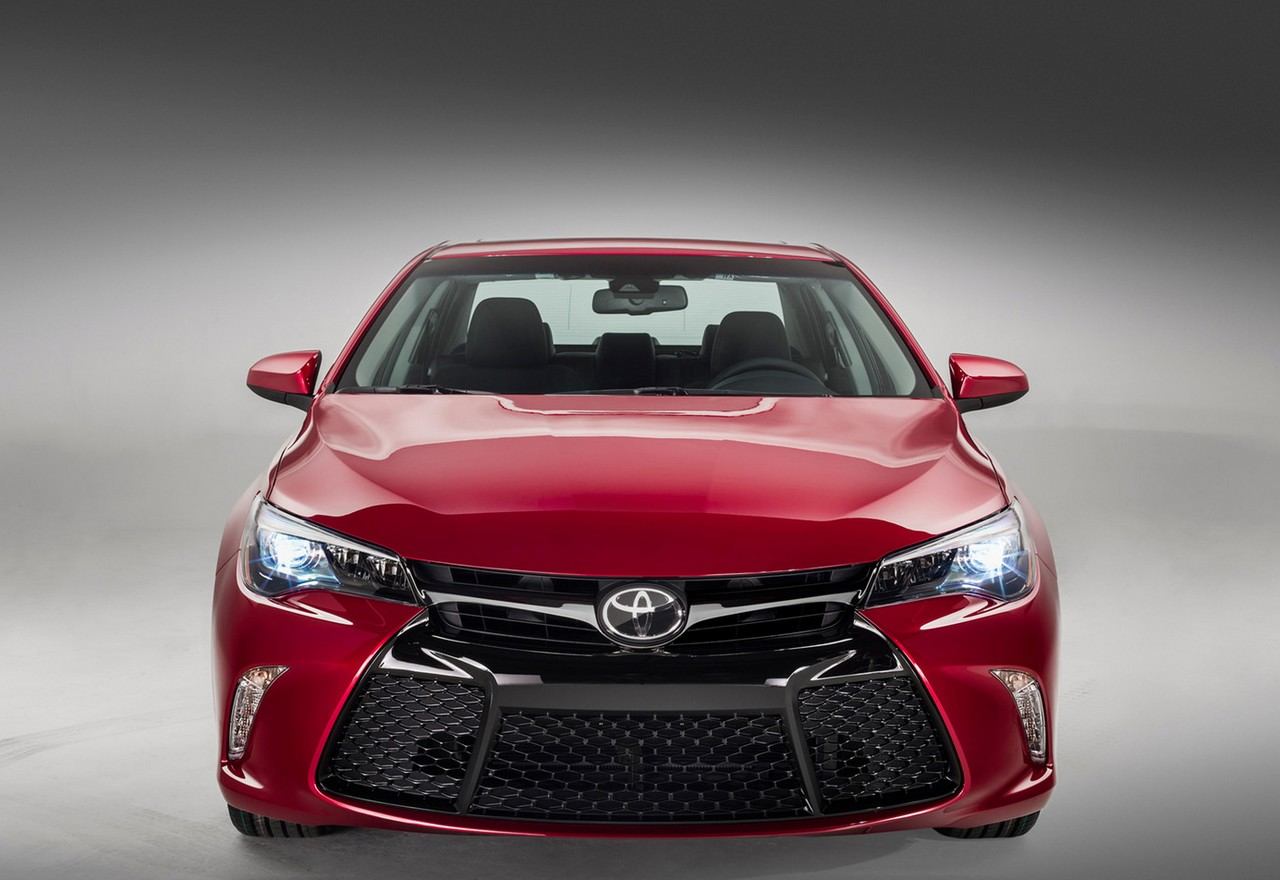 Toyota Introduces New Camry 2018