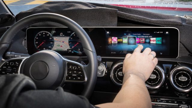 AI Infotainment System Mercedes with 3D Capabilities