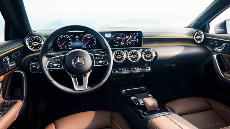 AI Infotainment System Mercedes with 3D Capabilities