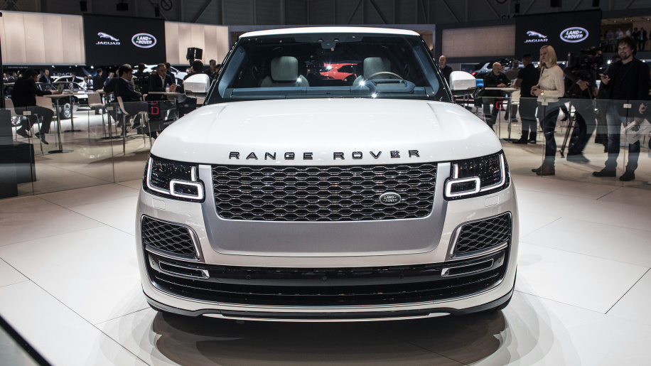 2019 RANGE ROVER SV COUPE: MORE LUXURY, LESS DOORS!