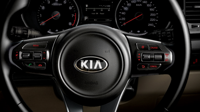 Kia Lucky Motors Manages Grand Carnival