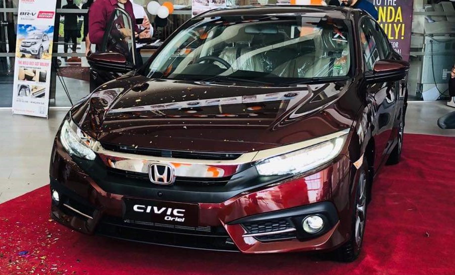 Honda Civic X and Honda Civic X Facelift Comparison