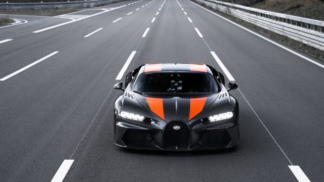 Bugatti Chiron makes a world record with the speed of 300 mp