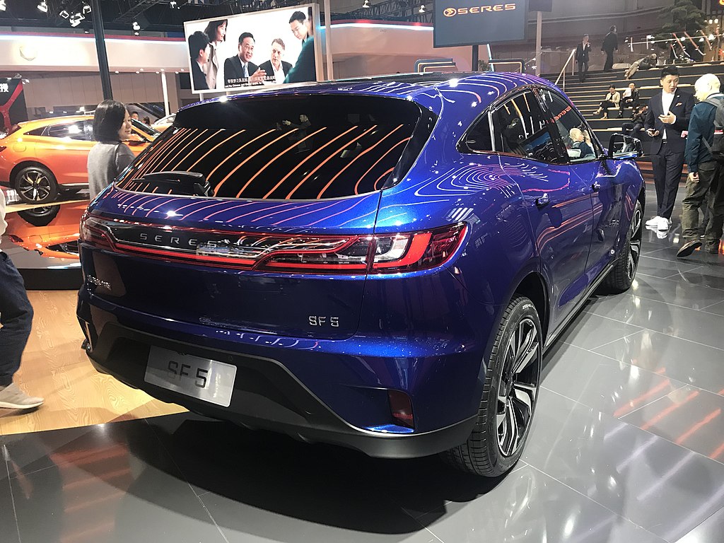 Huawei And DFSK Are Bringing An Hybrid SUV In Pakistan